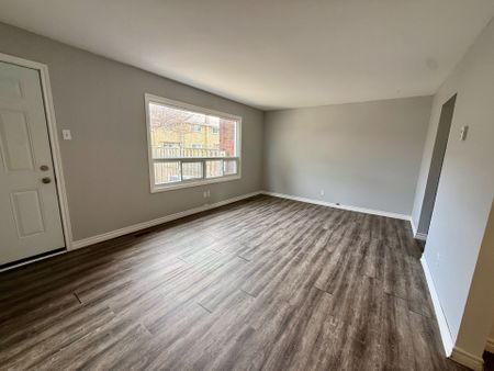 For Lease - 161 TOULON Crescent, London East, Ontario - Photo 2
