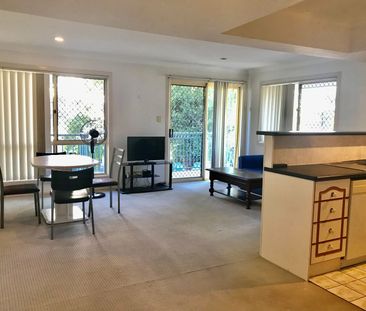 3/9 Payne Street, Indooroopilly QLD 4068 - Townhouse For Rent | Domain - Photo 1