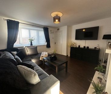 Eastleigh Drive. Mansfield Woodhouse, Mansfield, NG19 - Photo 1