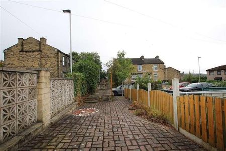 Victoria Road, Bradford, BD2 - Photo 2