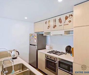 Spacious 3-Bedroom Townhouse in Prime Clayton Location! - Photo 5