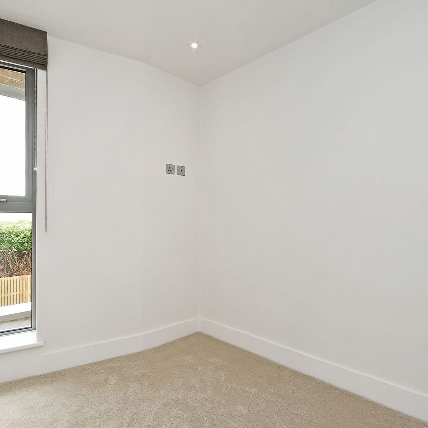 3 bedroom Apartment to rent - Photo 1