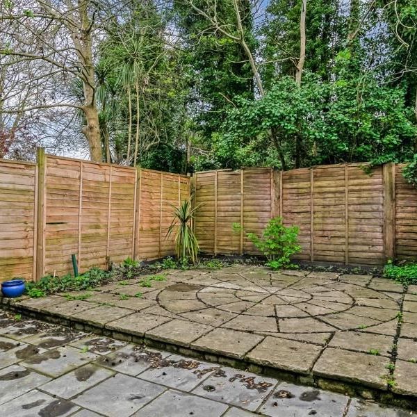 2 Bedroom Apartment To Let - Photo 1