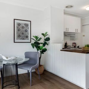 Sun-Drenched Coastal Living in the Heart of Manly - Photo 2