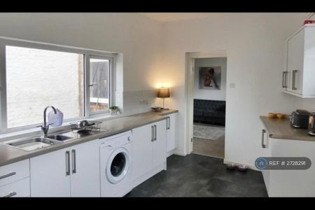 1 bedroom flat to rent - Photo 4