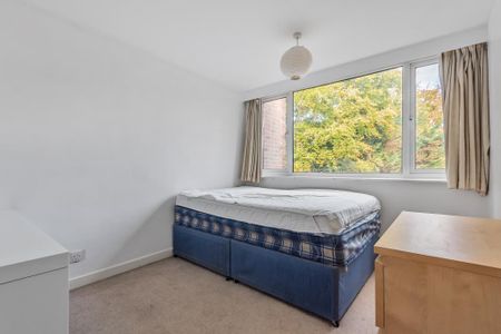 4 bedroom townhouse to rent - Photo 3