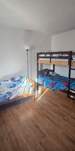 4½ à 995$ par mois (eau chaude et chauffage inclus) - Photo 4