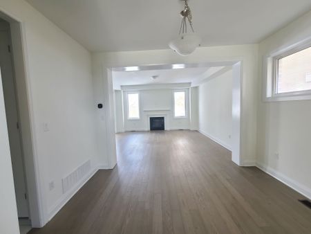 For Lease - 3246 Chimney Swift Crescent, Pickering, Ontario - Photo 4