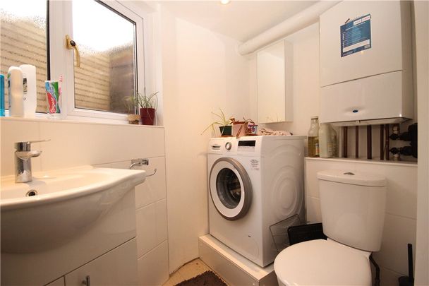 Gardner Road, Guildford, Surrey, GU1 4PG - Photo 1