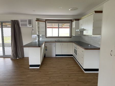 3 bedroom home located in Kootingal - Photo 5