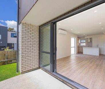 NEW LYNN, 3 BEDROOMS - Photo 1