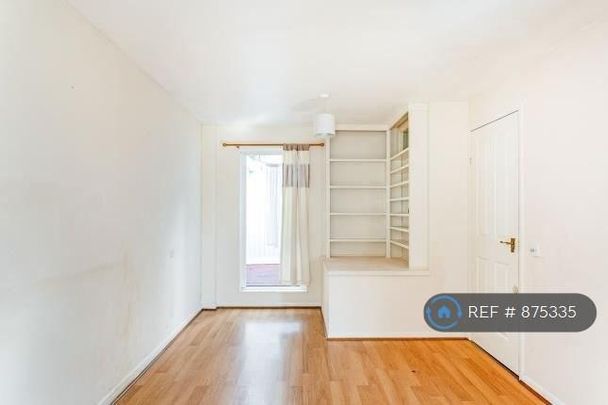 2 bedroom maisonette to rent - Photo 1