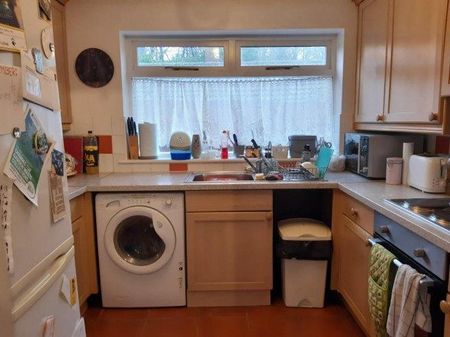 4 bedroom house share to rent - Photo 5