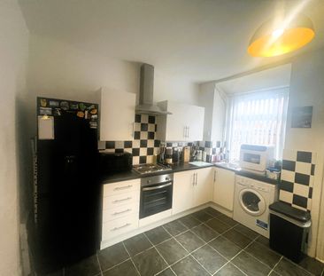 2 Bed Terraced House, Malby Street, OL1 - Photo 3