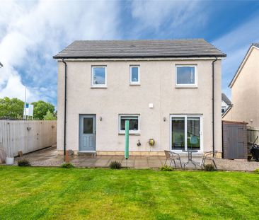 4 bedroom detached house to rent - Photo 6