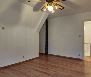 Zonnig en rustig gelegen alleenstaande woning te Eeklo! - Photo 5