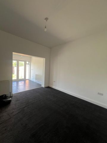 4 bedroom house to rent - Photo 3