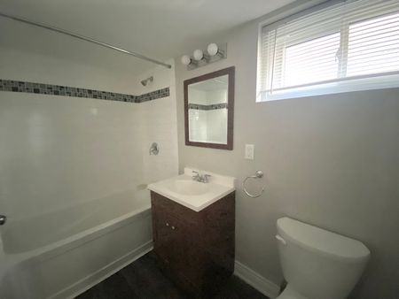 $1,995 / 3 br / 1 ba / 900 sqft 3BR Duplex in Brantford - Photo 5