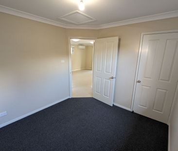 Modern, Private Granny Flat - Photo 2