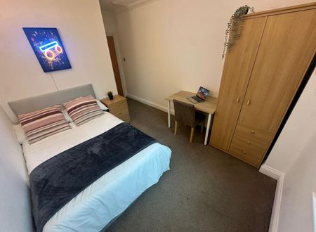 4 bedroom flat share to rent - Photo 5