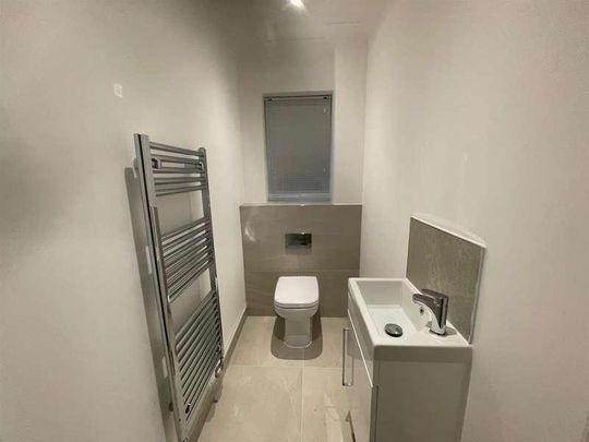 Oakleigh Grove, Cliffe Woods, Rochester, ME3 - Photo 1