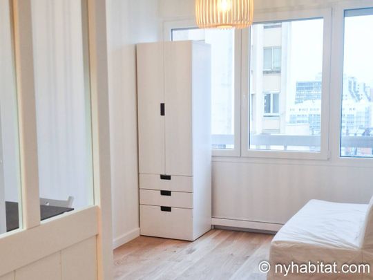 Logement à Paris, Location meublée - Photo 1