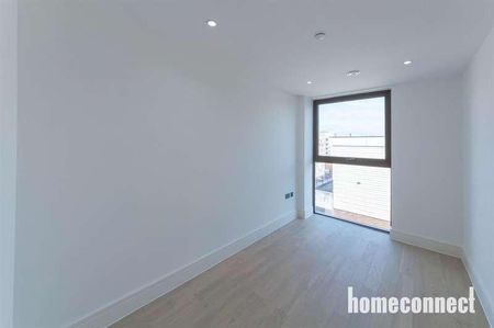 Colts Village Apartments, Barking Road, London, E6 - Photo 4