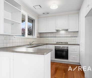 Family Living in a Prime Bundoora Location - Photo 1