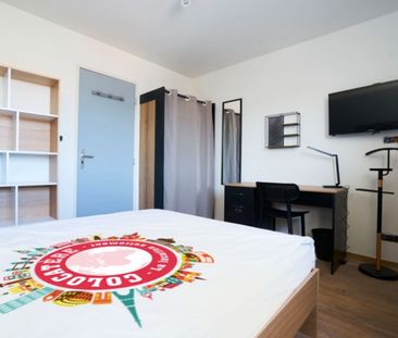 ST PIERRE LES DAMES Roommate 4 Bedrooms at Reims - Photo 3