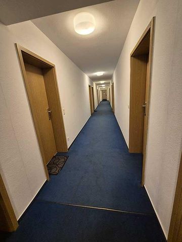 Gemütliche kleine 2-Raum-Maisonette-Wohnung mit Balkon wartet auf Dich! - Foto 3