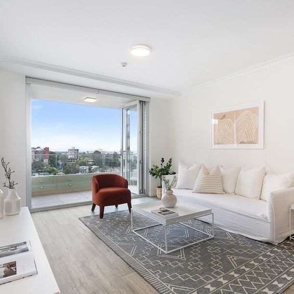 Modern 3-Bedroom Apartment with Panoramic Harbour Views - Your Perfect Home Awaits! - Photo 1