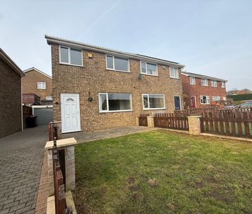Newly Refurbished 3-Bed property in the heart of Flockton - Photo 2