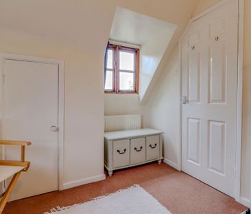 A 2 Bedroom Cottage in Severnhampton GL54 5SL - Photo 6