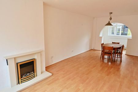 Wendover Rise, Coventry - Allesley Park Location - Photo 2