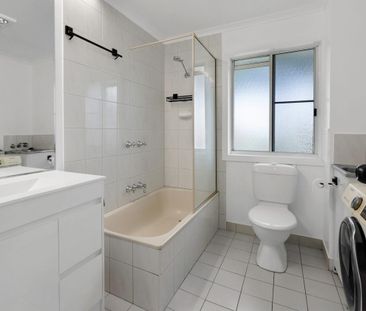 Coastal living with a pool! - Photo 3