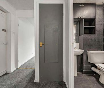 Lowdell Close, Yiewsley, West Drayton, UB7 - Photo 3