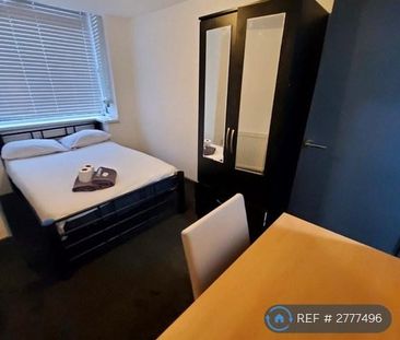 1 bedroom in a house share to rent - Photo 5