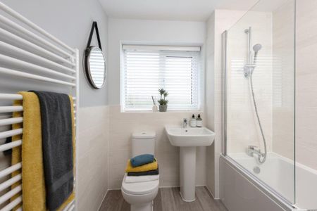 3 bedroom semi-detached house to rent - Photo 4