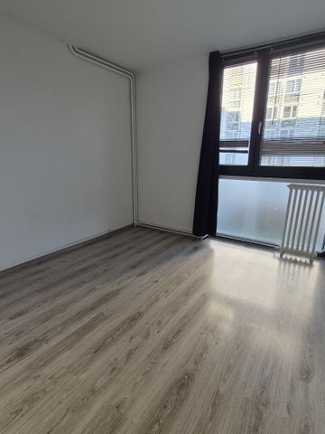 Location Appartement 60m² MAUBEUGE 59600 - Photo 4