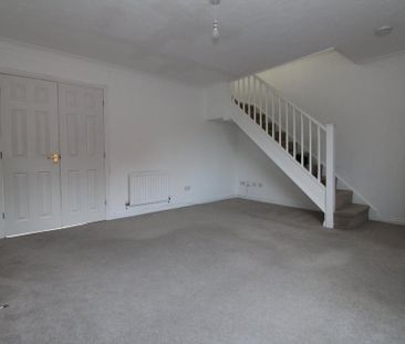 3 bedroom end of terrace house to rent - Photo 2