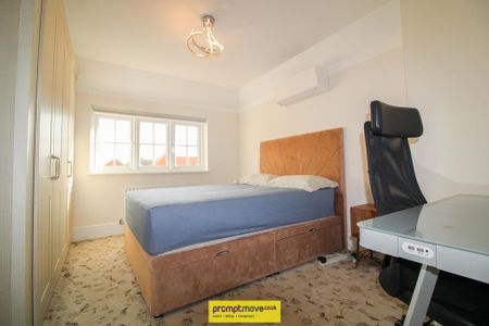 4 bedroom detached house to rent - Photo 4