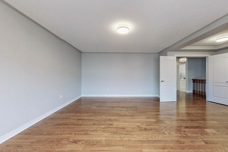 For Lease - 90 Maplebank Crescent Unit# Main, 2nd Floor, Whitchurch-Stouffville, Ontario - Photo 2