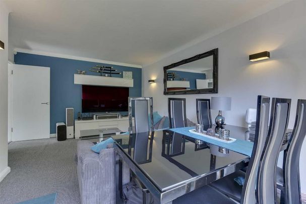 2 bedroom semi-detached bungalow to rent - Photo 1