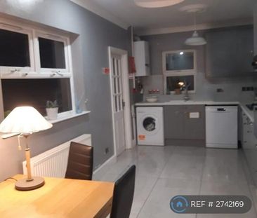 1 bedroom in a house share to rent - Photo 6