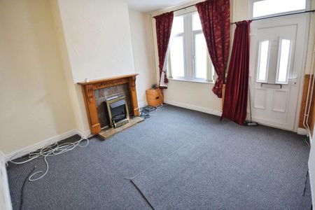 2 bedroom terraced house to rent - Photo 4
