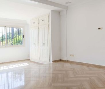 Luxury House for rent in Estepona, Spain - Photo 1