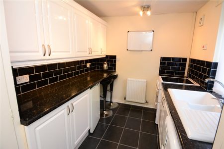 Bidston Court, CH43 7PA, Prenton - Photo 5