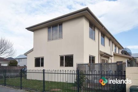 Furnished Double Room in Boarding House - Photo 2