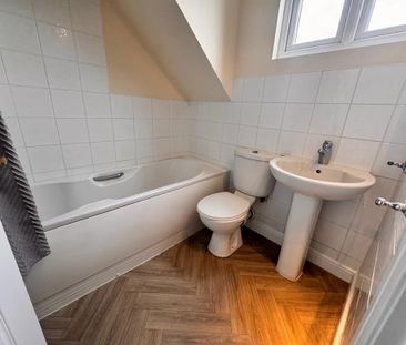 4 bedroom semi-detached house to rent - Photo 1