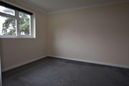 Uffington Drive, Bracknell, RG12 - Photo 5